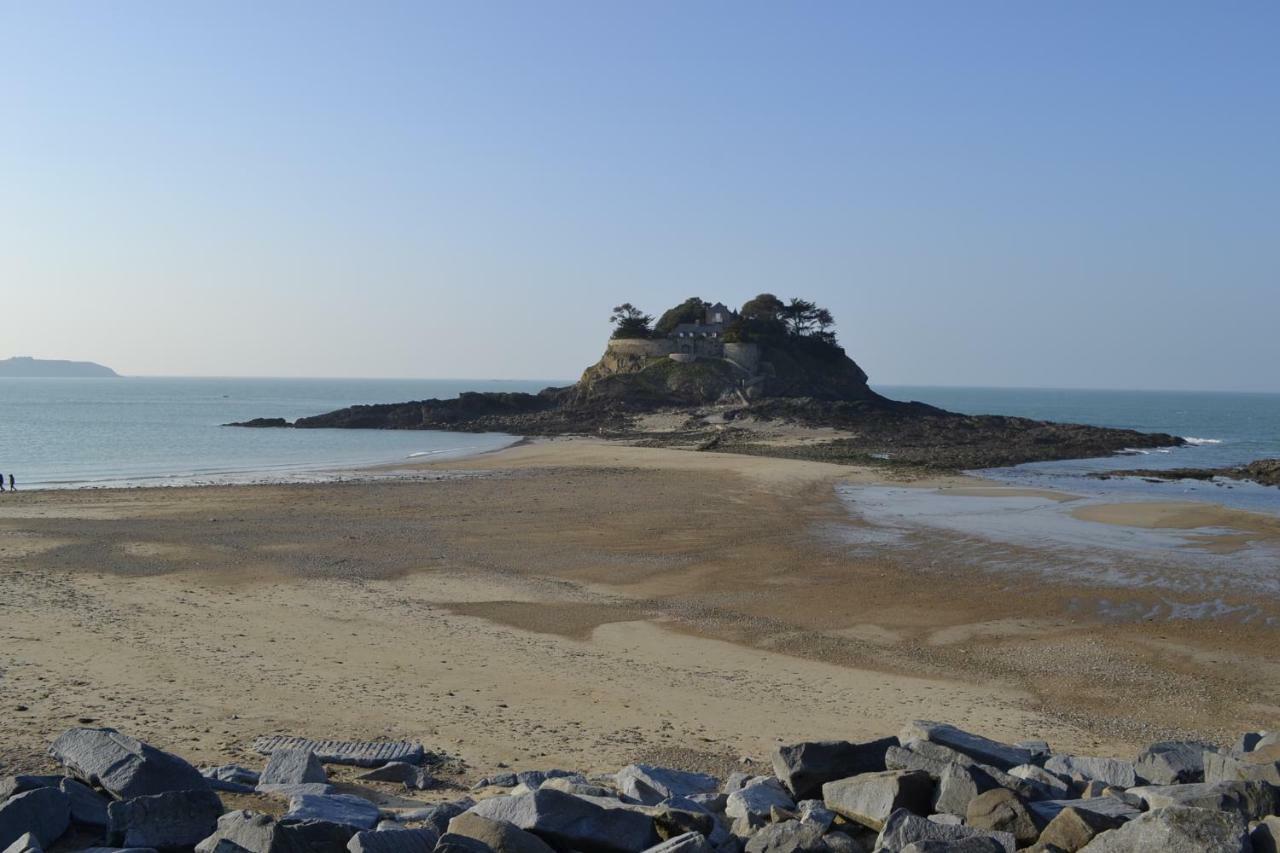 Vue Sur Mer Apartment Cancale Ngoại thất bức ảnh
